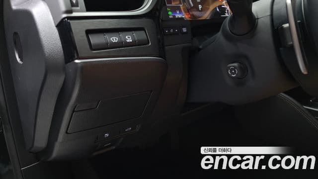 Lexus ES300h 7세대 Executive, 2025 18