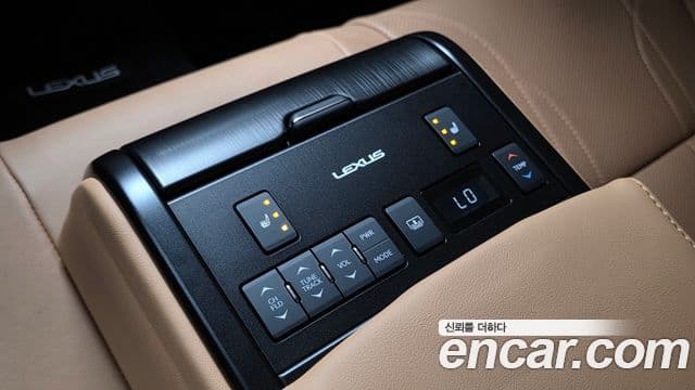 Lexus ES300h 7세대 Executive, 2025 19