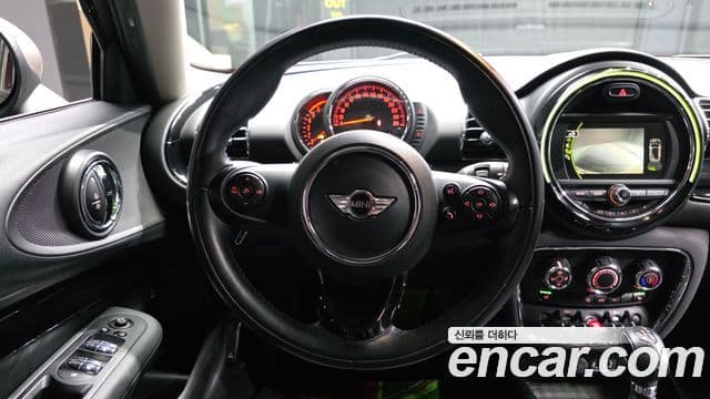 Mini Cooper D 클럽맨 2세대, 2016 13