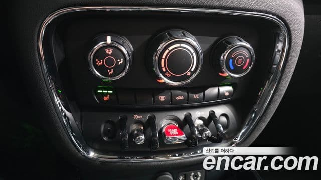 Mini Cooper D 클럽맨 2세대, 2016 16