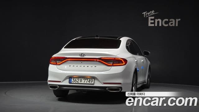 Hyundai Grandeur IG 3.0 LPi Exclusive (арендный автомобиль), 2018 4