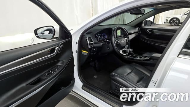 Hyundai Grandeur IG 3.0 LPi Exclusive (арендный автомобиль), 2018 10