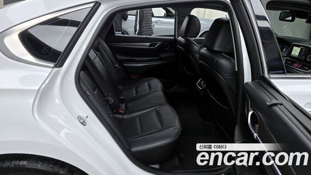 Hyundai Grandeur IG 3.0 LPi Exclusive (арендный автомобиль), 2018 12