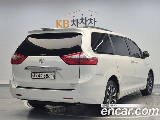 Toyota Sienna, 2018 3