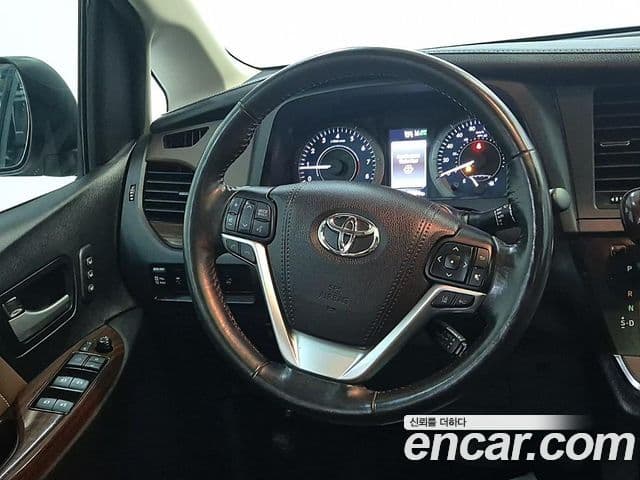 Toyota Sienna, 2018 9