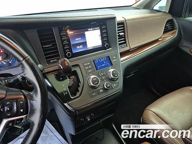 Toyota Sienna, 2018 10