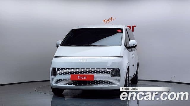 Hyundai Staria Modern, 2025 3