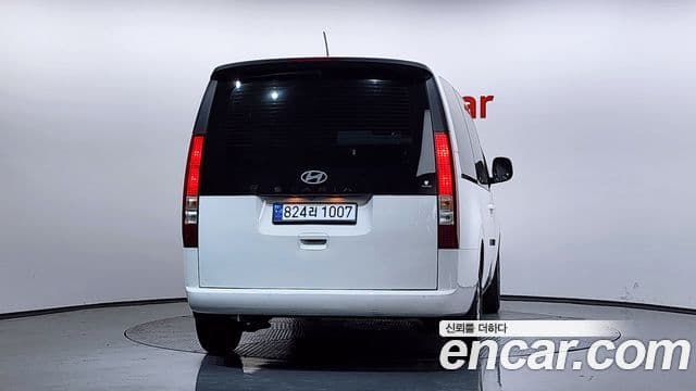 Hyundai Staria Modern, 2025 4
