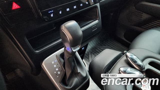 Hyundai Staria Modern, 2025 9