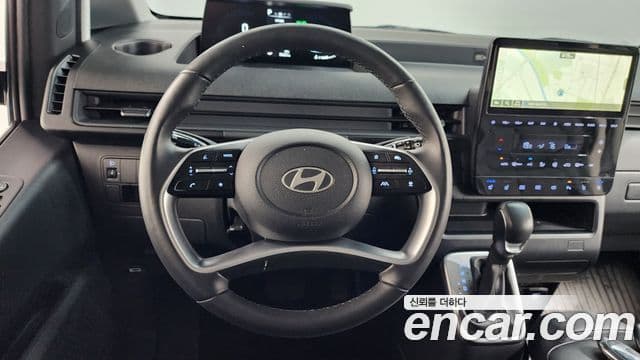 Hyundai Staria Modern, 2025 13