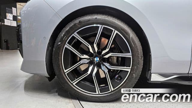 BMW 7시리즈 (G70) 740i sDrive M Sport, 2023 все фото