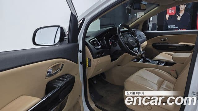 Kia All New Carnival Noblesse, 2018 10