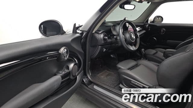 Mini Cooper 3세대, 2023 11