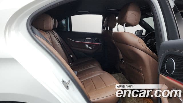 Mercedes-Benz E-класс W213 AMG Line, 2023 12