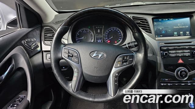 Hyundai Grandeur HG HG240 Modern Collection, 2016 13