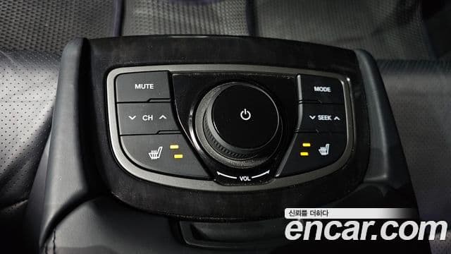 Hyundai Grandeur HG HG240 Modern Collection, 2016 18