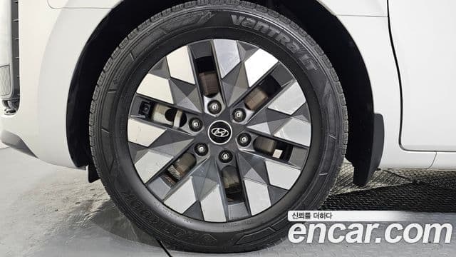 Hyundai Staria Mobility, 2022 все фото