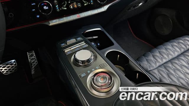 Genesis GV70, 2021 9