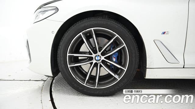 BMW 5시리즈 (G30) 520i M Sport, 2022 все фото