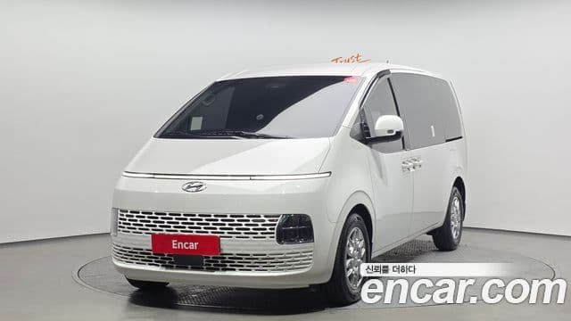 Hyundai Staria Modern, 2023 1