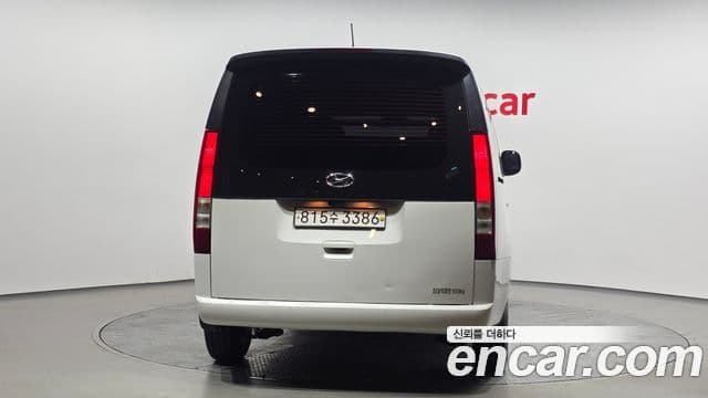 Hyundai Staria Modern, 2023 4