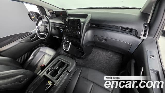 Hyundai Staria Modern, 2023 7