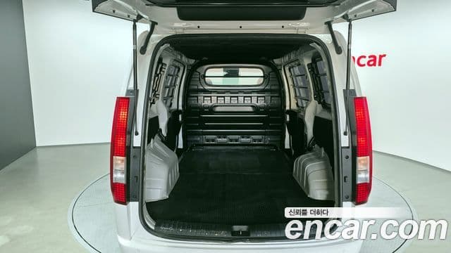 Hyundai Staria Modern, 2023 20