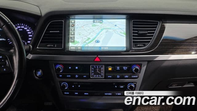 Genesis G80 Premium Luxury, 2017 15