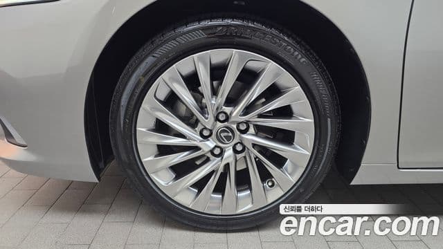 Lexus ES300h 7세대 Executive, 2022 все фото