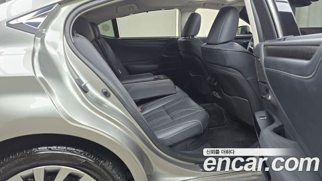 Lexus ES300h 7세대 Executive, 2022 12