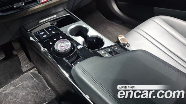 Kia K8 Trendy(арендный автомобиль), 2023 9