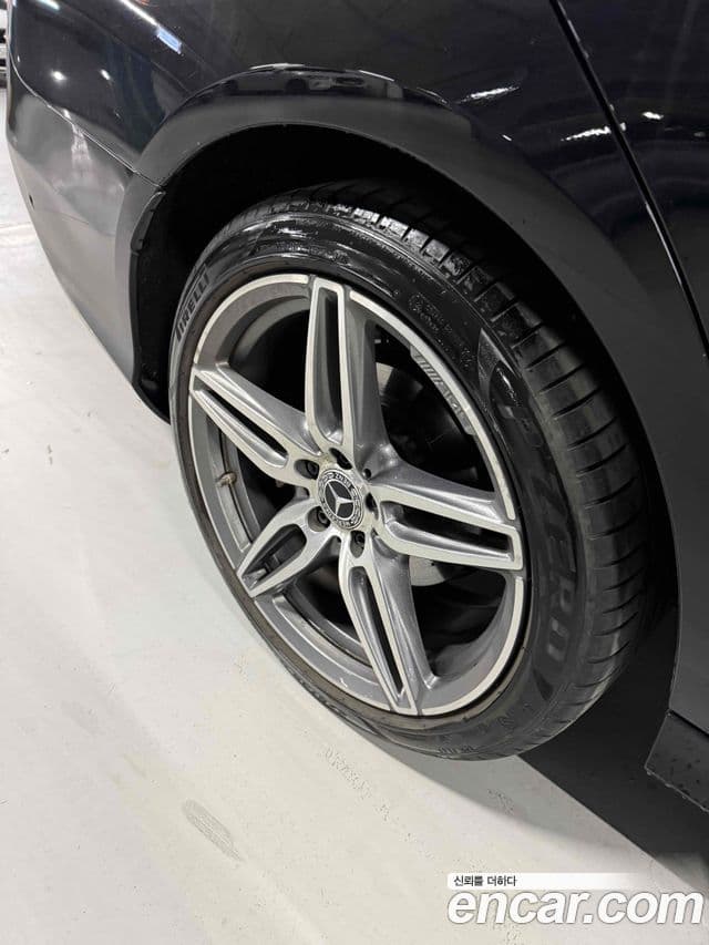 Mercedes-Benz E-класс W213 AMG Line, 2020 все фото