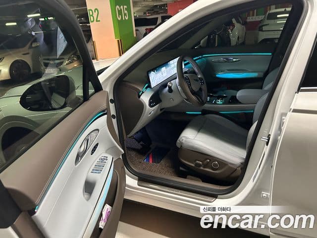 Genesis GV70, 2025 9