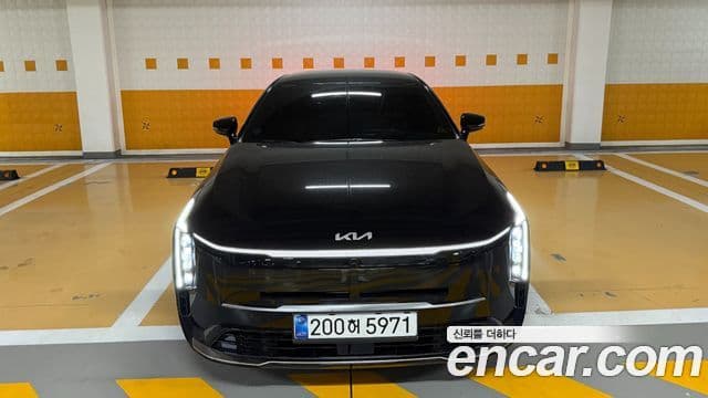Kia The / новый New K8 гибрид Noblesse, 2025 1