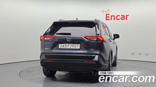 Toyota RAV4 5세대, 2021 4
