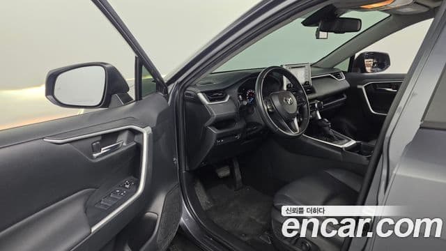 Toyota RAV4 5세대, 2021 10