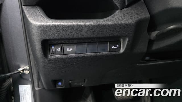 Toyota RAV4 5세대, 2021 14