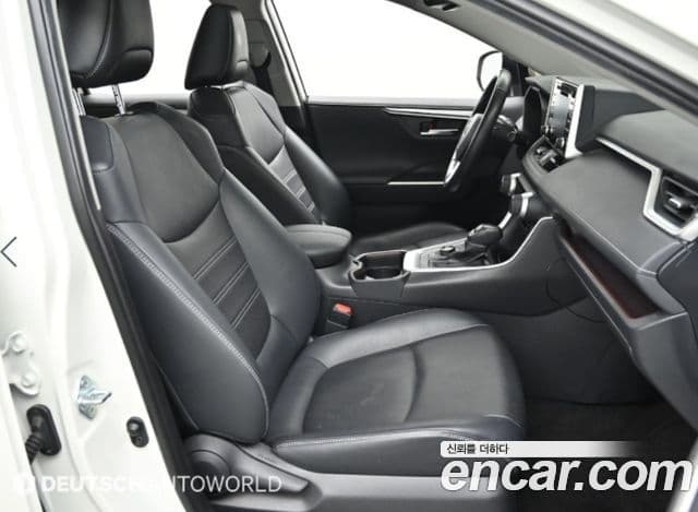 Toyota RAV4 5세대, 2021 10