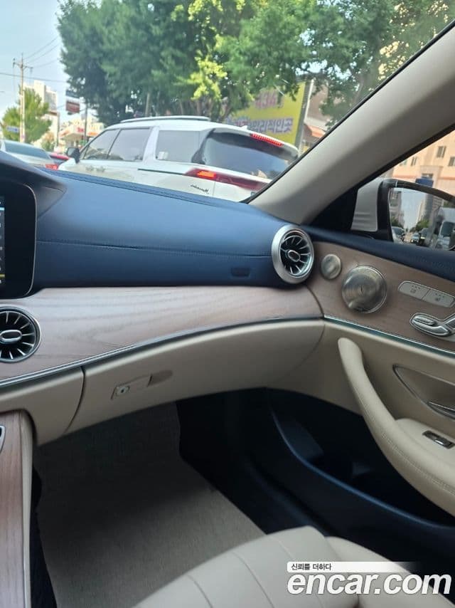 Mercedes-Benz E-класс W213 E220d кабриолет, 2020 7