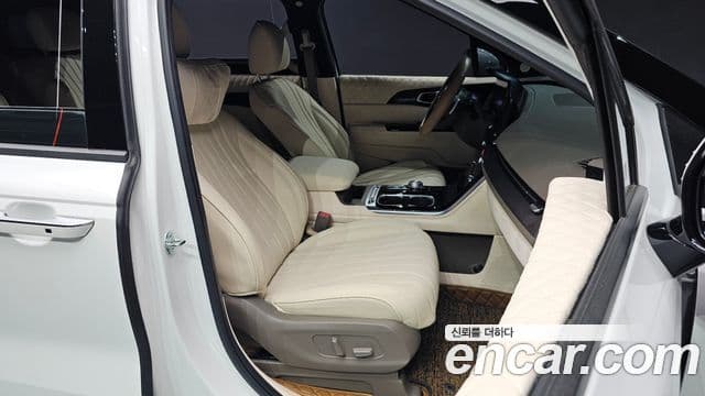 Kia Carnival 4세대 бензин 7인승 High Limousine(компания по спецнадстройкам), 2023 10