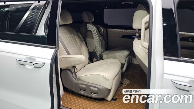 Kia Carnival 4세대 бензин 7인승 High Limousine(компания по спецнадстройкам), 2023 11