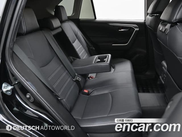 Toyota RAV4 5세대, 2022 11