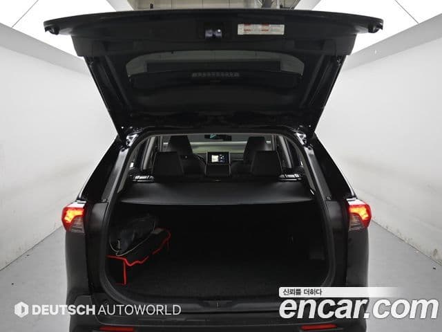 Toyota RAV4 5세대, 2022 18
