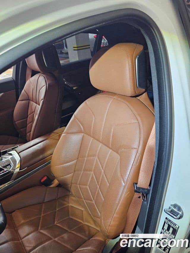 BMW 7시리즈 (G70) 740i xDrive M Sport, 2024 все фото