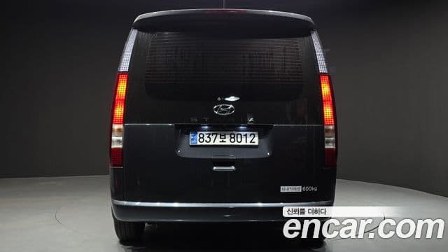 Hyundai Staria Modern, 2023 4