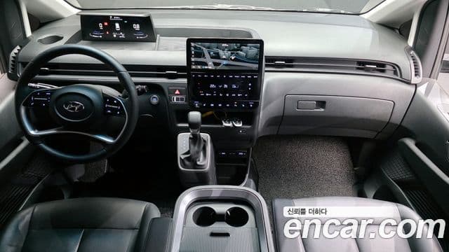 Hyundai Staria Modern, 2023 7