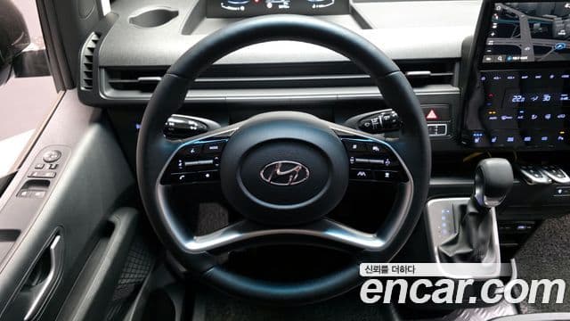 Hyundai Staria Modern, 2023 13
