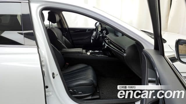 Genesis G80 (RG3) бензин 2.5 турбо AWD, 2022 11