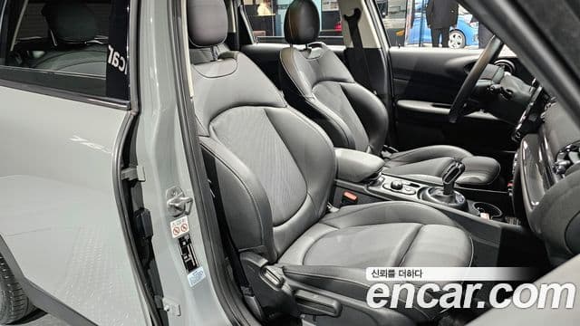 Mini Cooper 클럽맨 2세대, 2021 10