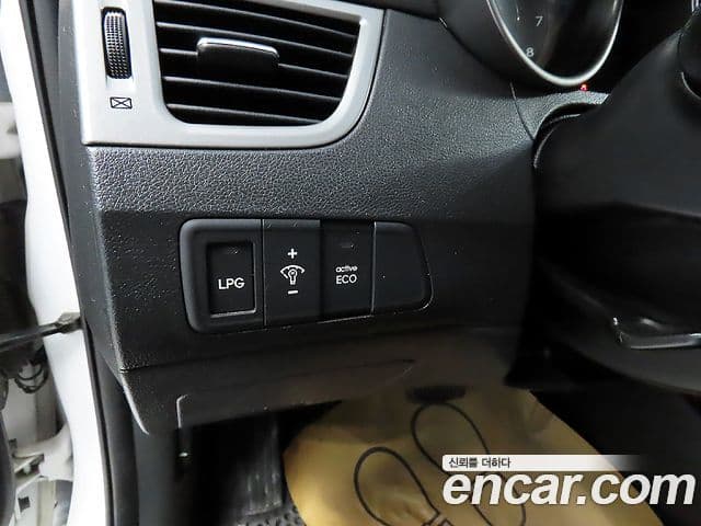 Hyundai Avante MD LPI M16 Deluxe, 2012 14